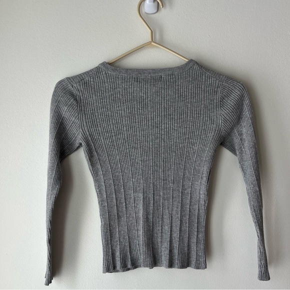 Primark 3/4 sleeve ribbed knit grey neutral cropped casual shirt women’s small - Picture 9 of 9